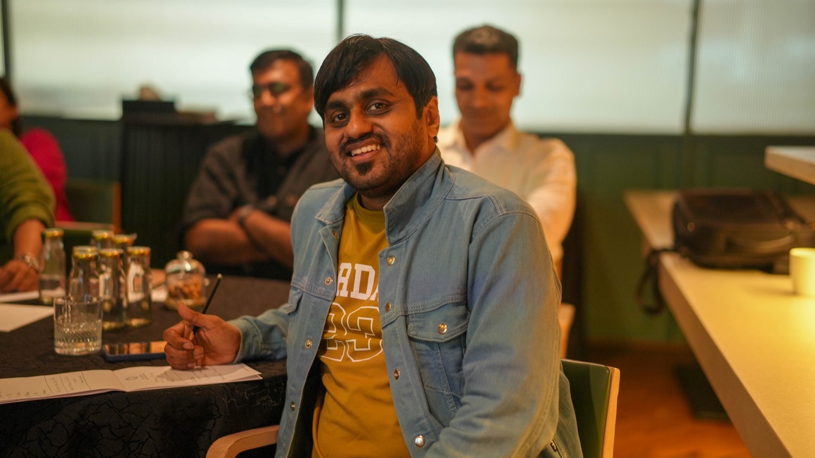 An attendee making a point at Miles Ahead Mumbai